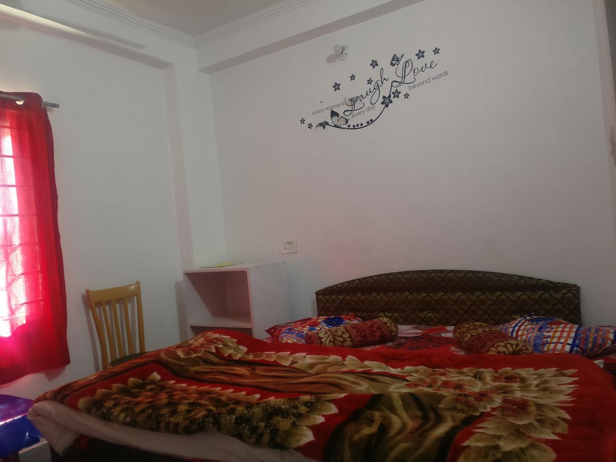 לנסדאון Galaxy Hotel & Restaurant מראה חיצוני תמונה